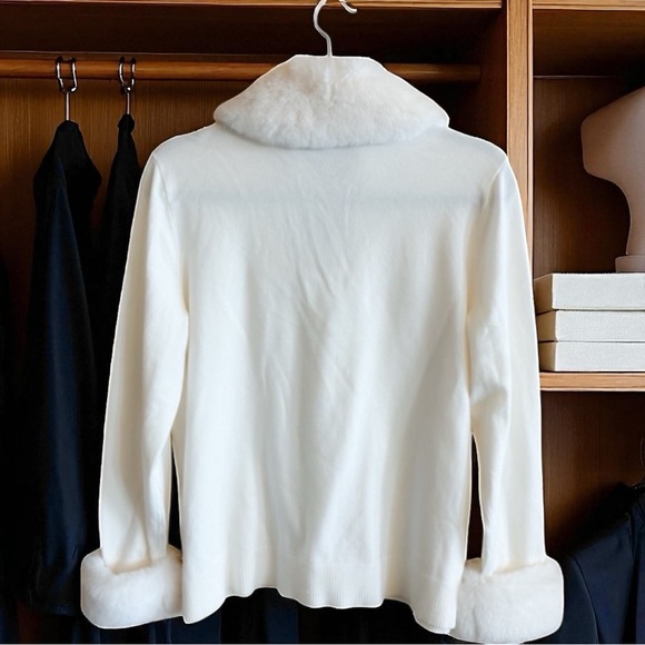 ANNE KLEIN Faux Fur Cardigan Sweater NWT size L
Non smoking/No Pets - Picture 3 of 10